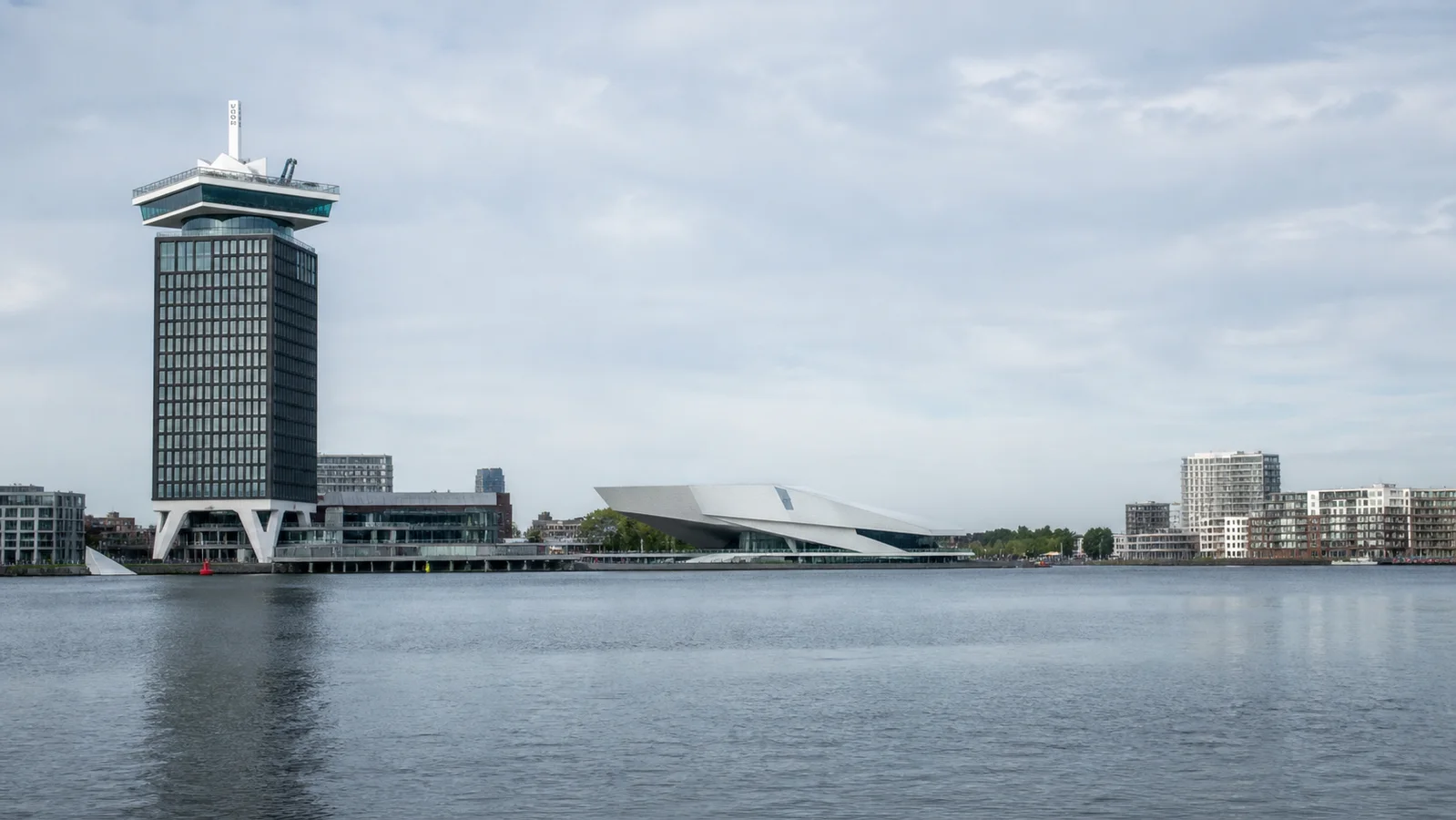 Voorbeeld van een pand waarvoor we camera-installatie in Amsterdam-Noord plannen